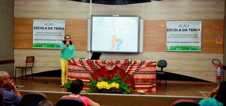 Conferência de Abertura: Educação do Campo: Paradigmas e Conceitos.
Prof.ª Drª Cacilda Cavalcanti